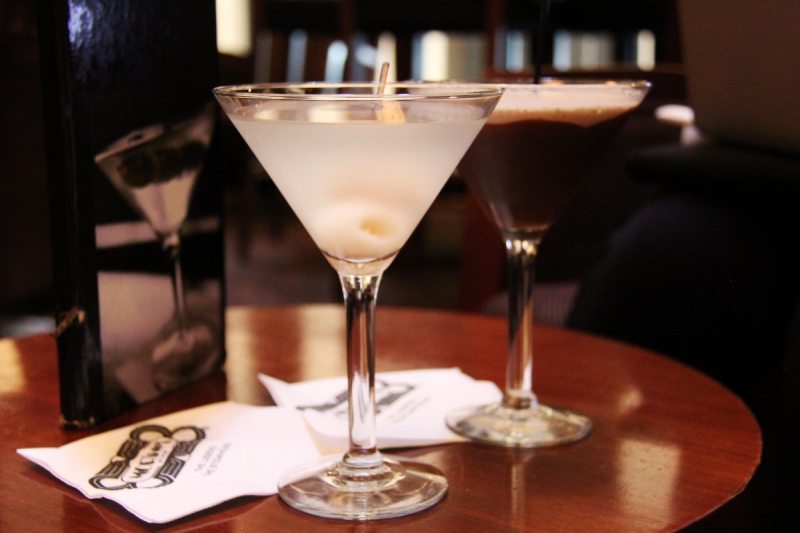 brasserie-LA GARDE-min_martini_bar_lychee_chocolate_alcohol_liquor_happy_hour_happy-910161